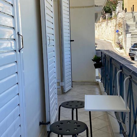 Irinis Apartment In Kalamata Exterior foto